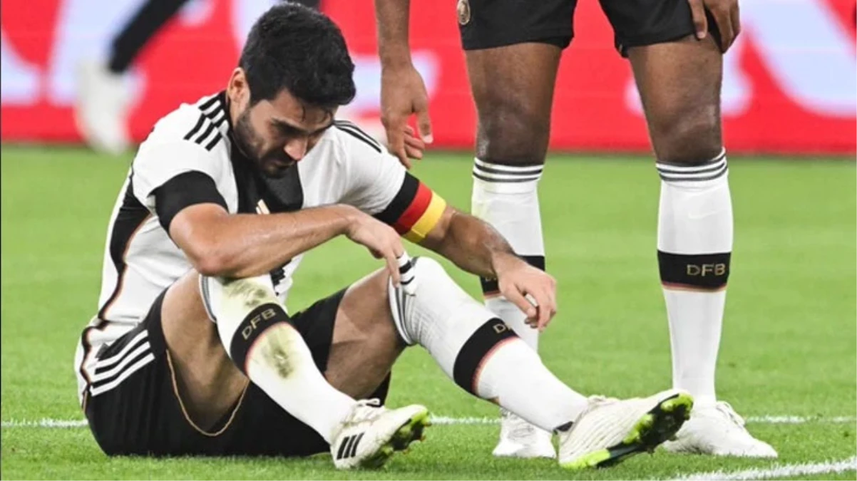 Fransa-Almanya maçında sakatlanan İlkay Gündoğan, ağlayarak sahayı terk etti