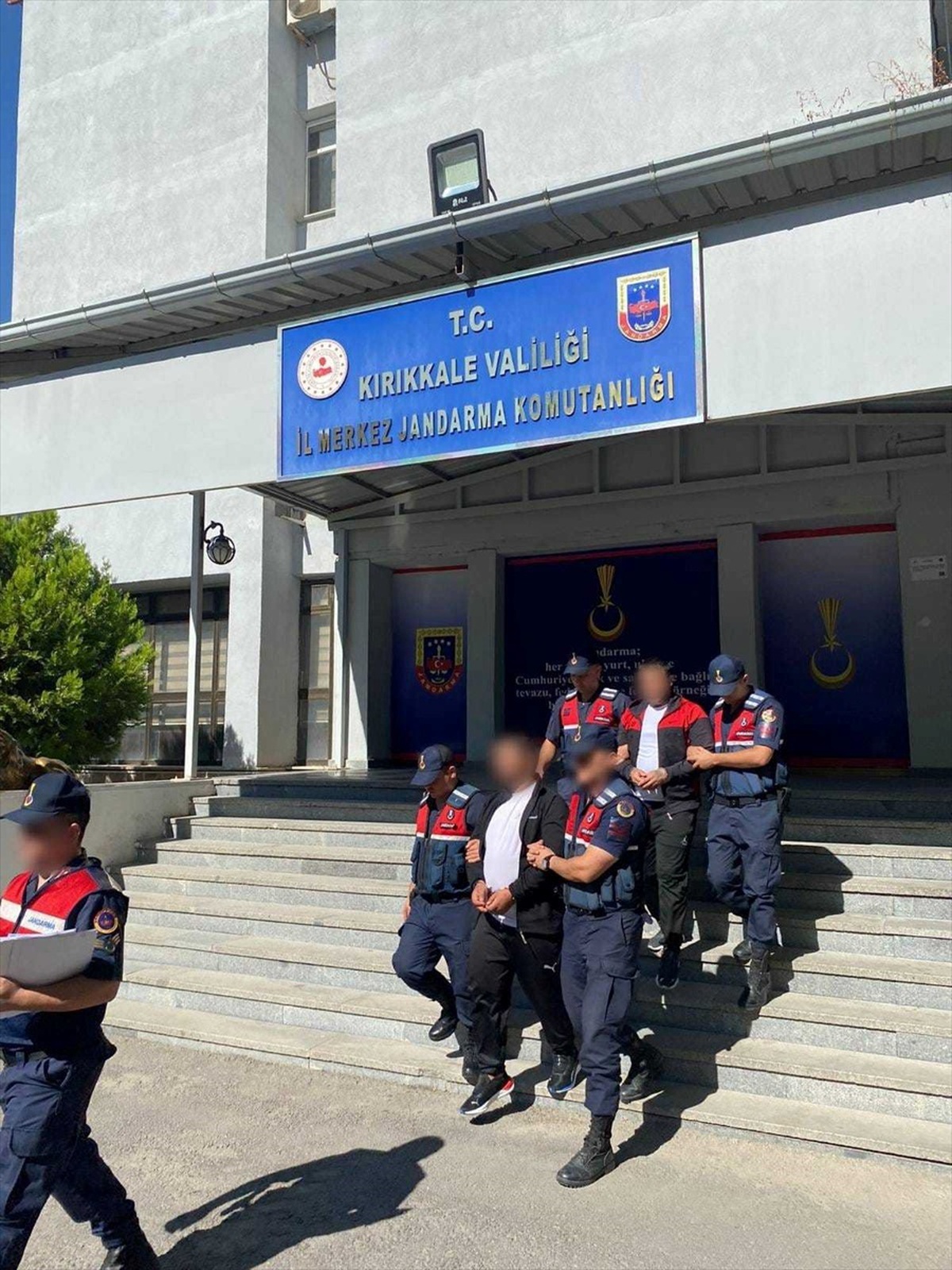 Kırıkkale\'de 19 ve 18 yıl hapis cezası bulunan 2 firari hükümlü yakalandı