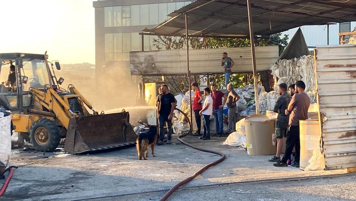 Gebze\'deki Geri Dönüşüm Tesisi Yangını Söndürüldü