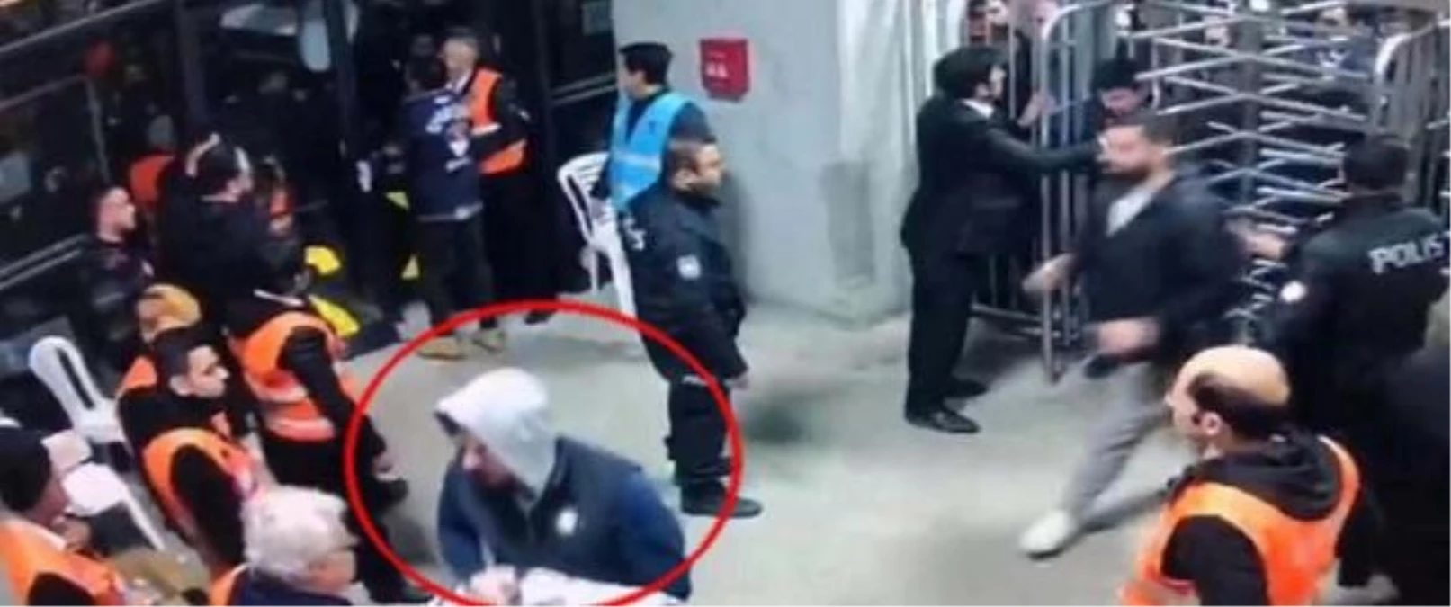 İzmir\'deki olaylı derbi davasında tutuklu sanık tutukluluk halinin devamına karar verildi