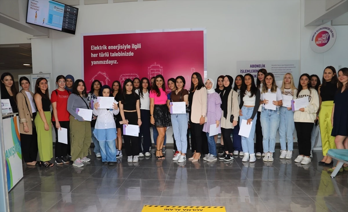 SEDAŞ, Kadın Enerjisi Projesi kapsamında öğrencilere enerji sektörünü tanıttı