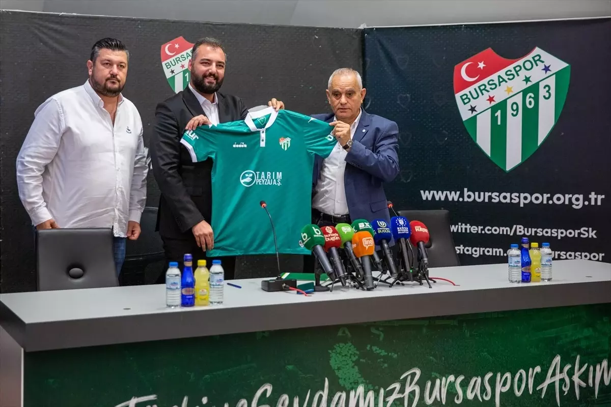 Tarım ve Peyzaj AŞ, Bursaspor\'a forma göğüs sponsoru oldu