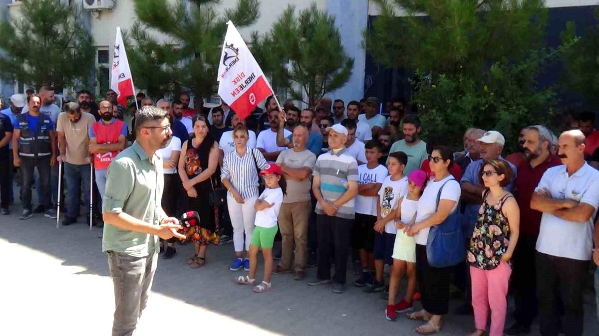 Tunceli\'de FEDAŞ İşçileri Maaş ve Sosyal Haklarını İstiyor