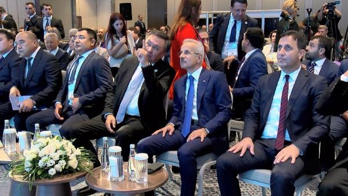 Uraloğlu: Çin-Türkiye arasında yıllık 200\'ün üzerinde düzenli blok konteyner treni işletilmesini hedefliyoruz