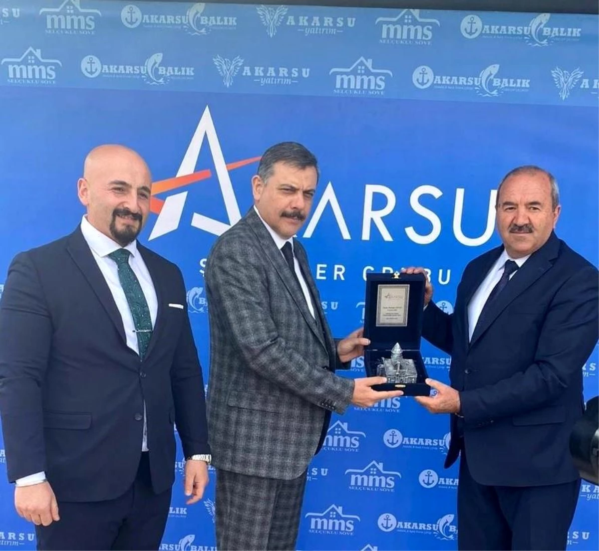 Erzurum Valisi Mustafa Çiftçi, Akarsu Şirketler Grubu\'nu ziyaret etti