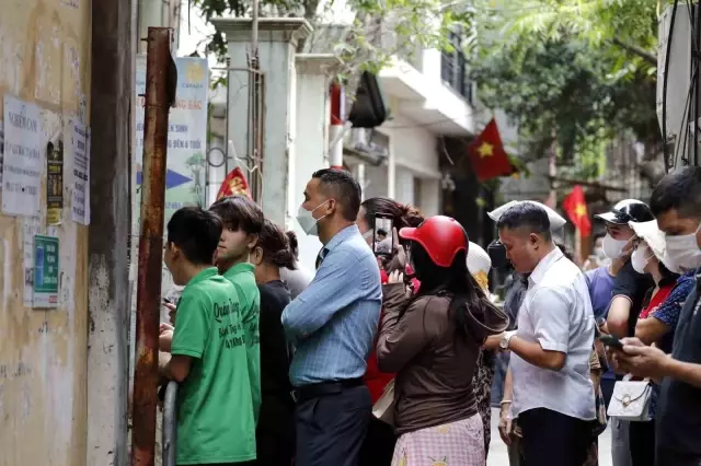 Vietnam'da çıkan yangında aralarında çocuklarında olduğu 30 kişi hayatını kaybetti