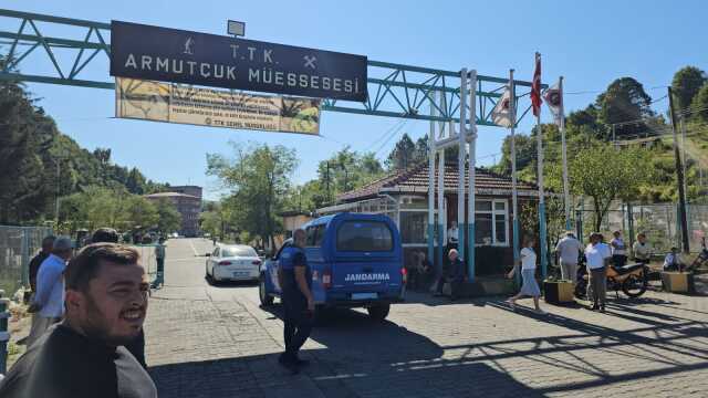 Zonguldak'ta maden ocağında göçük: 1 kişi yaralı olarak çıkarıldı, çalışmalar sürüyor Zonguldak'ta maden ocağında göçük: 1 kişi yaralı olarak çıkarıldı, çalışmalar sürüyor
