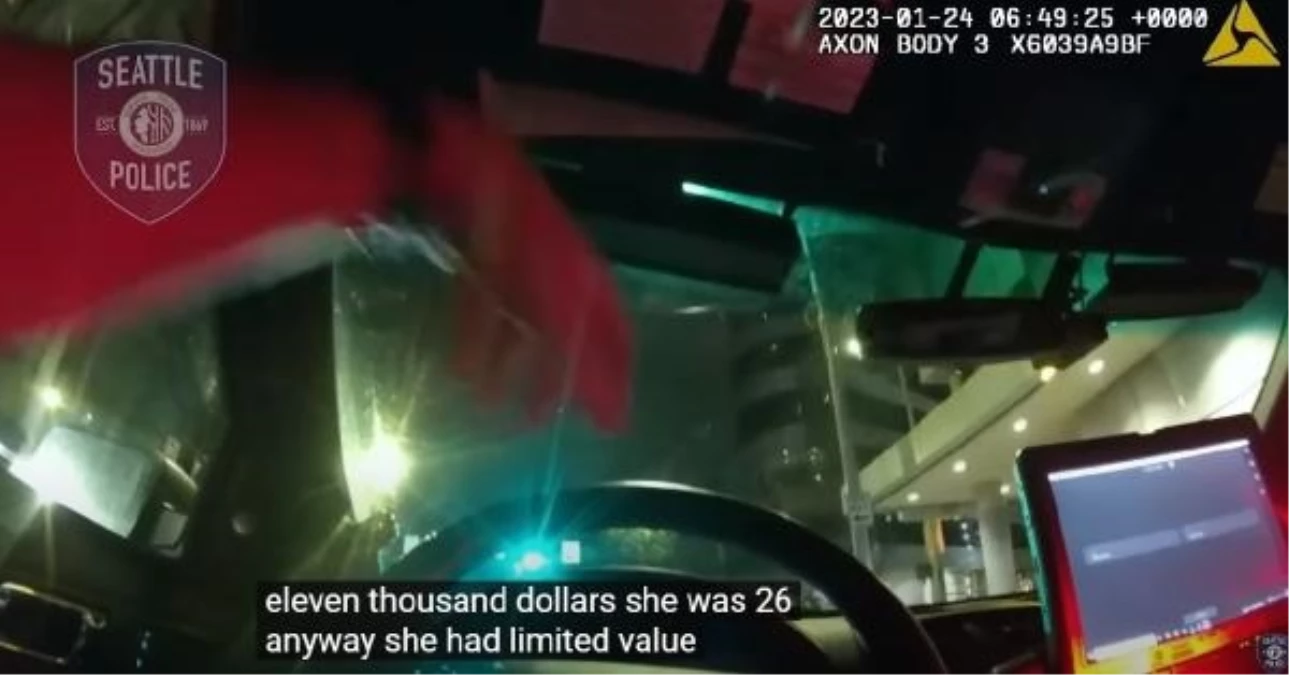 ABD\'de polis aracının çarptığı kadın hakkında şaka yapan polis görüntüleri paylaşıldı