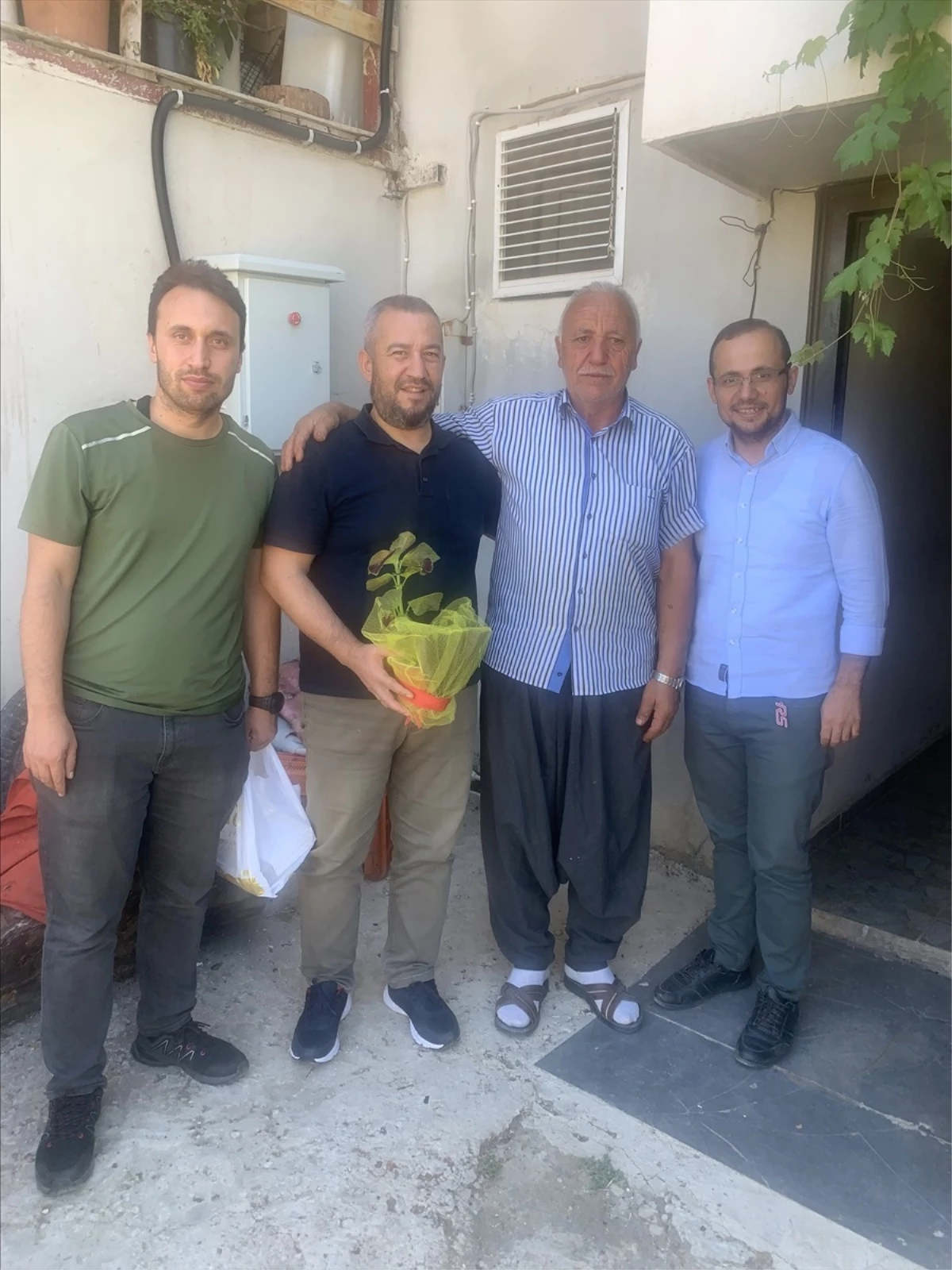 Adana\'da okul yöneticileri şehit ailesini ziyaret etti