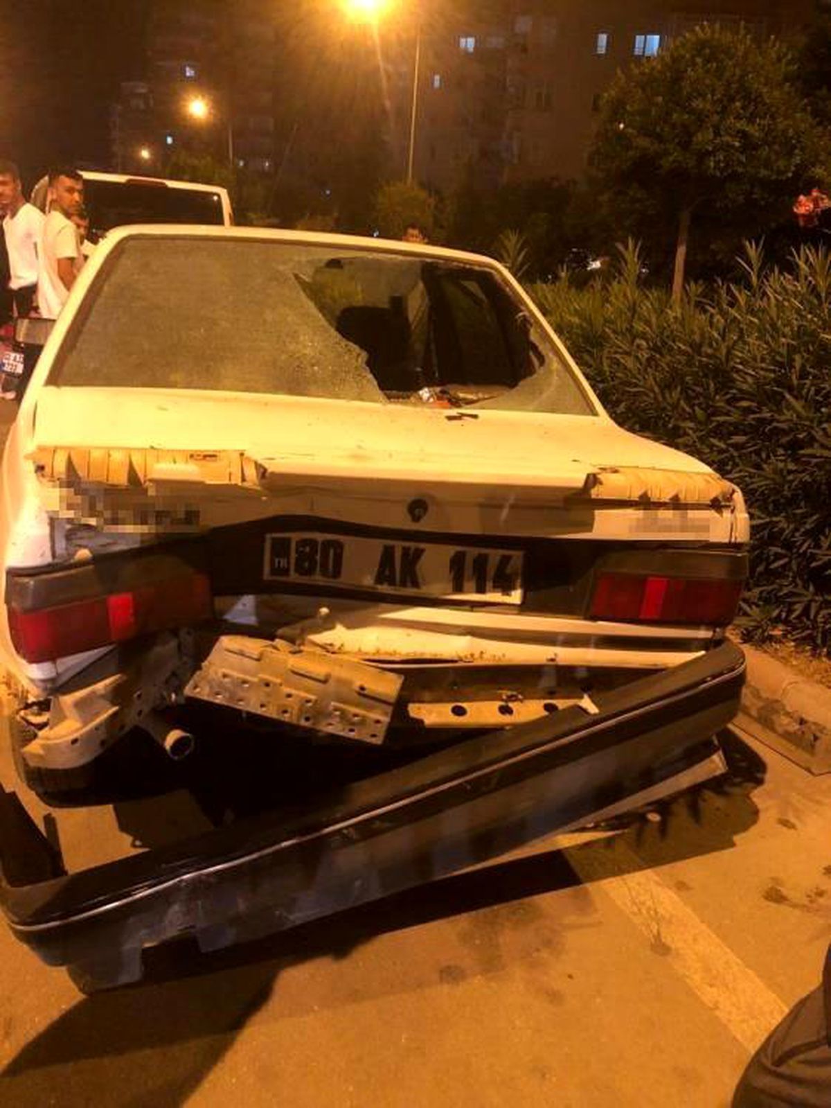 Adana\'da motosikletin otomobile arkadan çarptığı kazada 2 kişi yaralandı