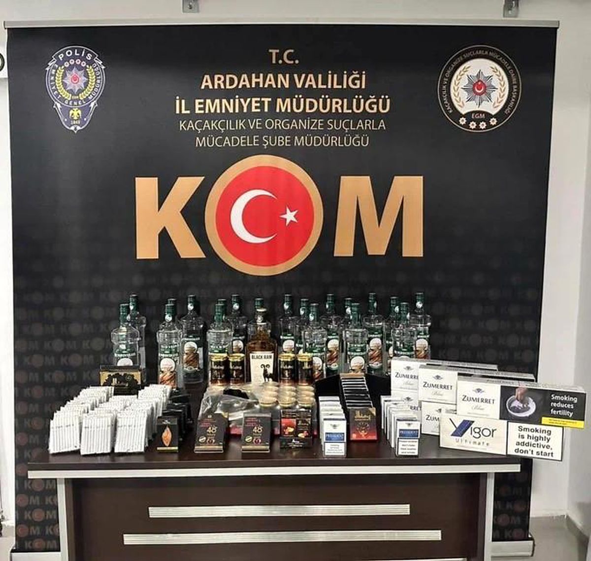 Ardahan\'da Kaçakçılık Operasyonu: Sigara, İçki ve Makaron Ele Geçirildi