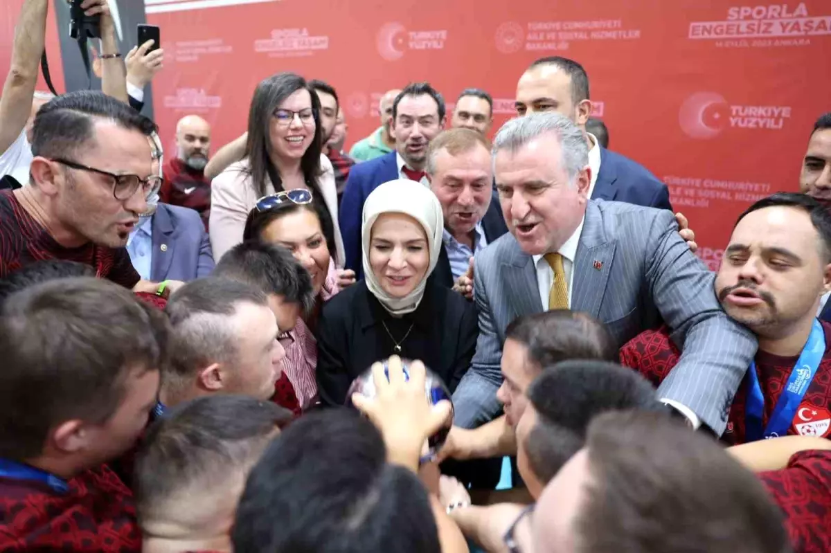 Bakanlar \'Sporla Engelsiz Yaşam\' Programına Katıldı