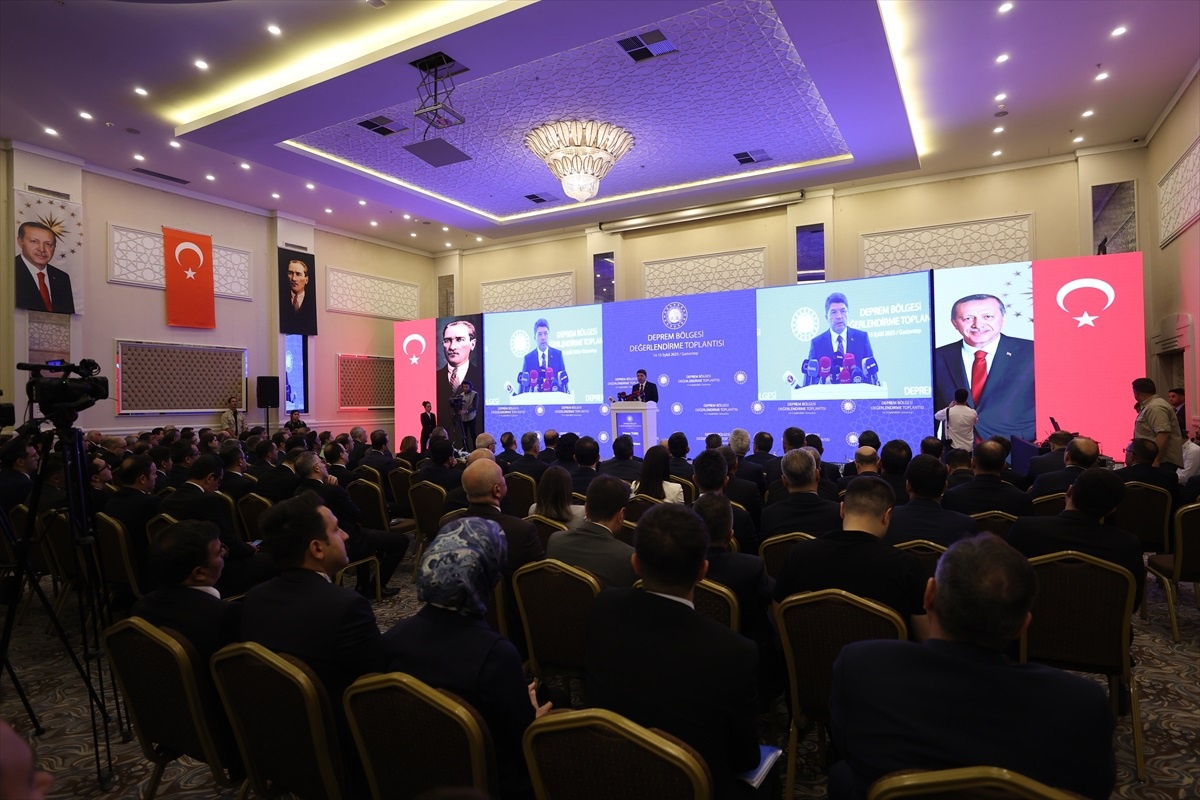 Bakan Tunç, Gaziantep\'te "Deprem Bölgesi Değerlendirme Toplantısı"nda konuştu Açıklaması