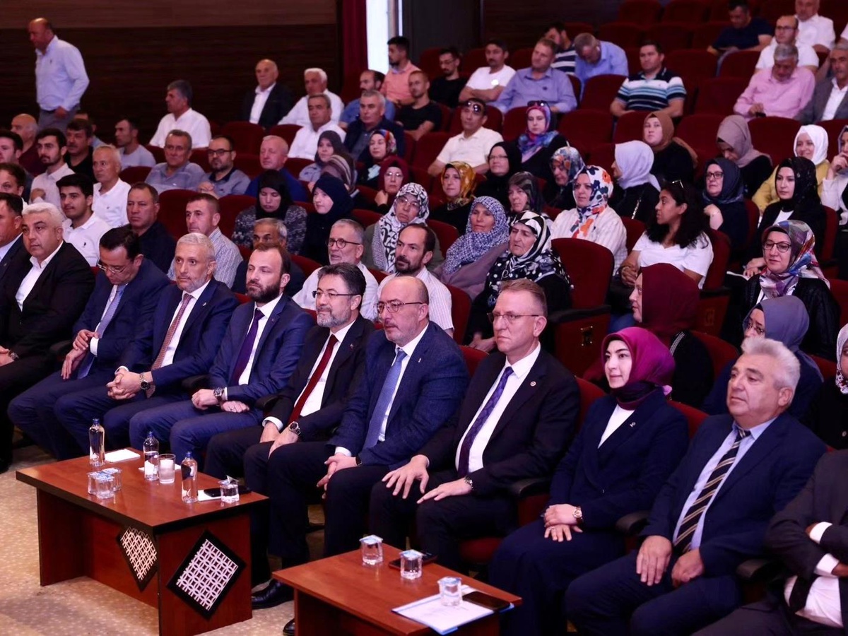 Bakan Yumaklı: "AK Parti \'Gücümüz millet, işimiz hizmet\' diyerek yoluna devam edecek"