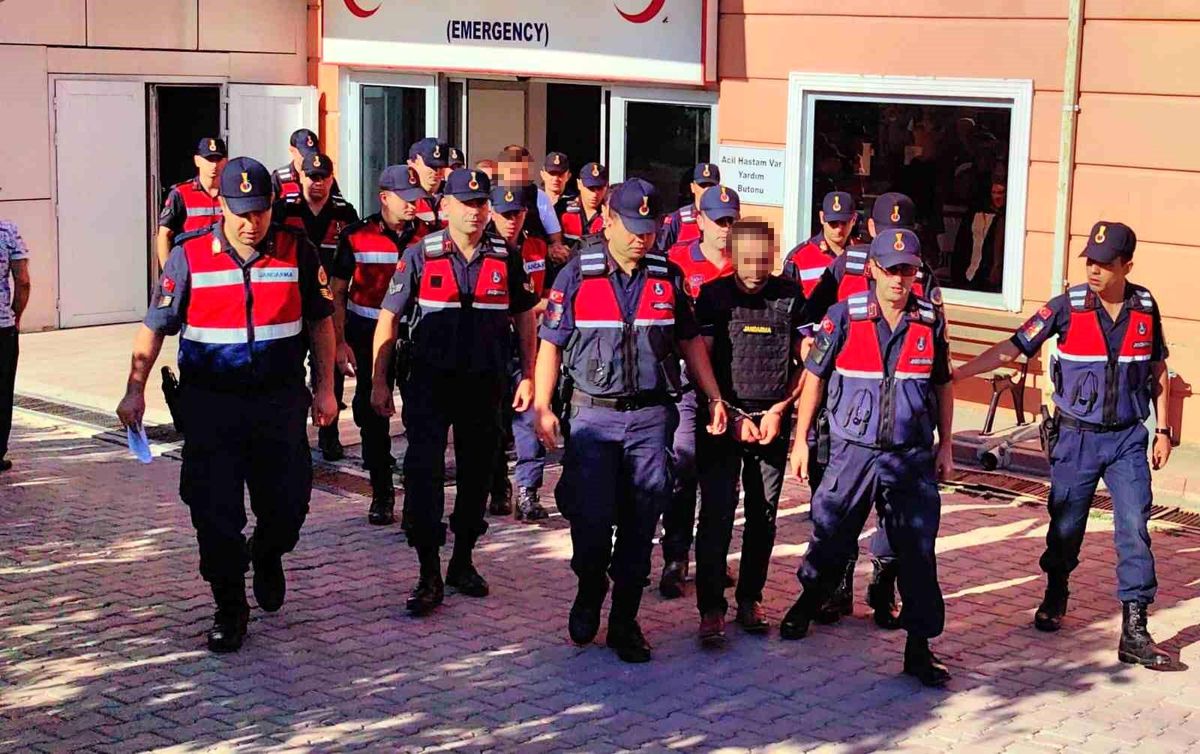 İnegöl\'de Silahlı Kavga: Bir Kişi Öldü, 4 Şüpheli Adliyeye Sevk Edildi
