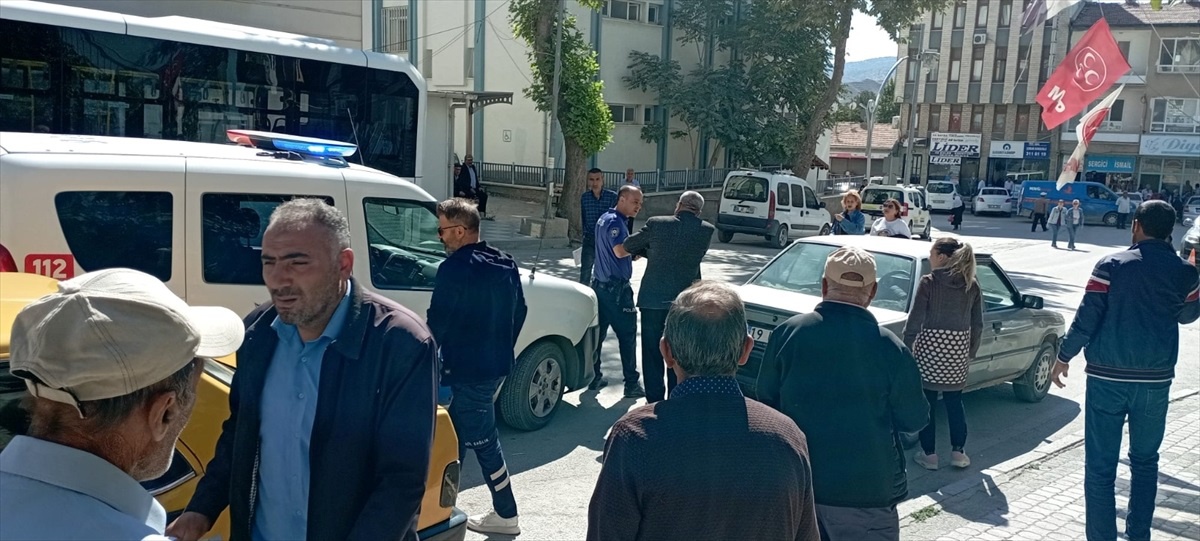 Çorum\'un Sungurlu ilçesinde otomobilin çarptığı yaya yaralandı
