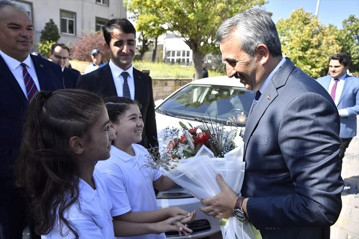 Edirne Valisi Yunus Sezer, Enez ve İpsala ilçelerinde ziyaretlerde bulundu