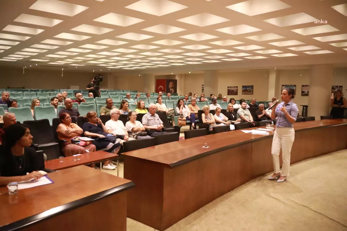 Efes Selçuk\'ta Çocuk, Genç ve Eğitim Konulu Toplantı Düzenlendi