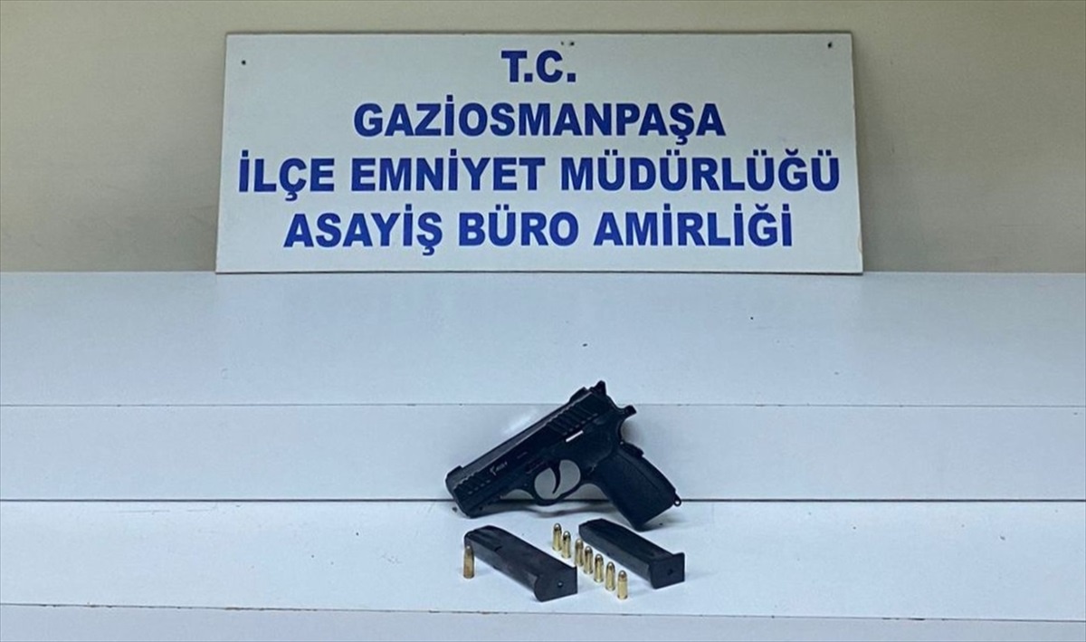 Gaziosmanpaşa\'da silahla tehdit eden şüpheliler yakalandı