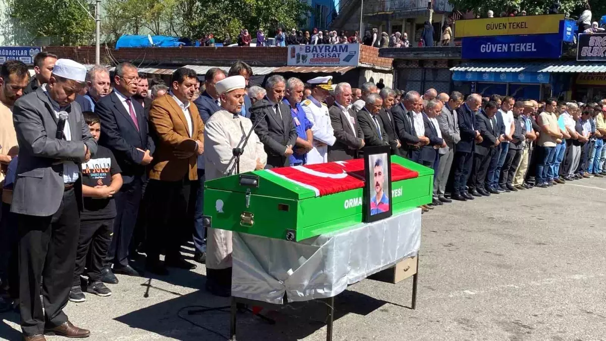 Zonguldak\'ta maden göçüğünde hayatını kaybeden madenci toprağa verildi