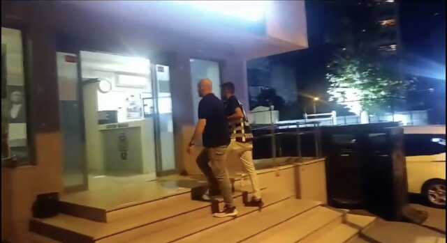 İstanbul'da uygulamadan kaçıp drift yapan sürücüye 30 bin 808 lira ceza kesildi İstanbul'da uygulamadan kaçıp drift yapan sürücüye 30 bin 808 lira ceza kesildi