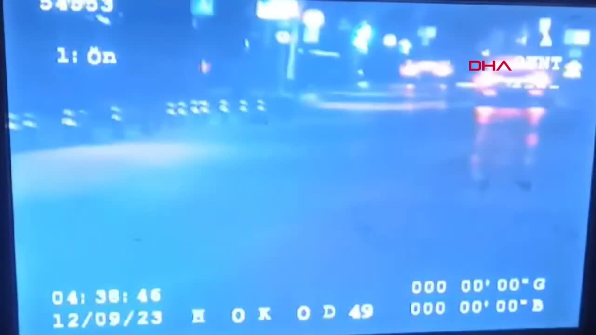 Kadıköy\'de hız yaparak polisten kaçan sürücü yakalandı