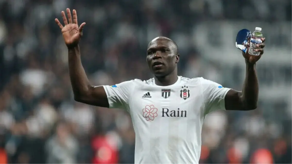 Beşiktaş\'tan Türkiye\'ye dönmeyen Aboubakar\'la ilgili açıklama