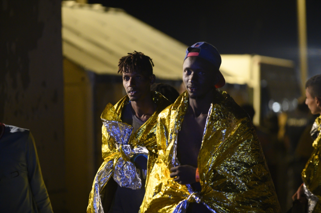 İtalya'nın Lampedusa Adası'nda göçmen akını! 'Acil durum' ilan edildi
