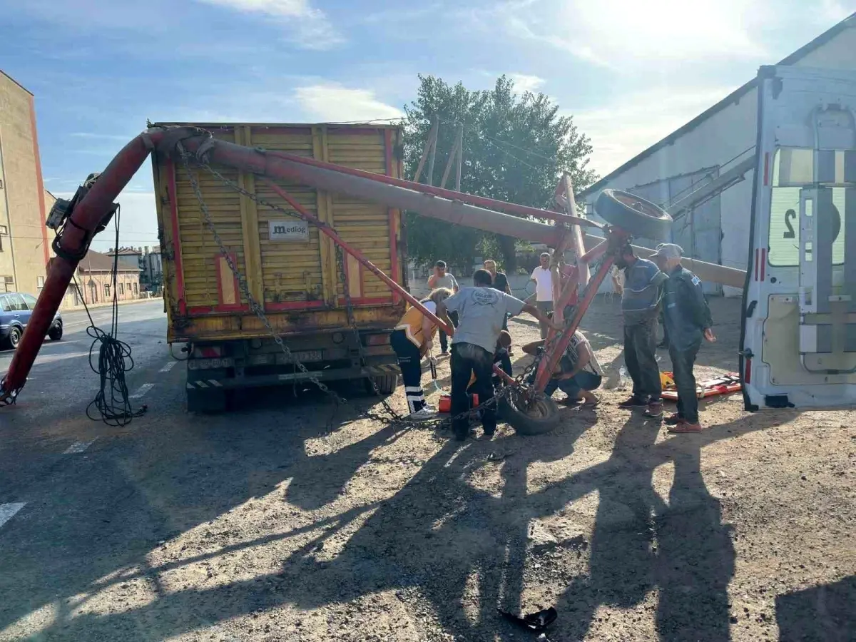 Tekirdağ\'da Kamyonun Çarptığı İşçi Yaralandı