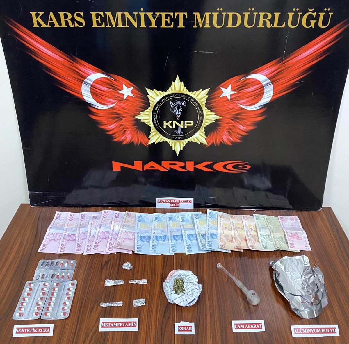 Kars\'ta Uyuşturucu Operasyonu: 2 Kişi Tutuklandı