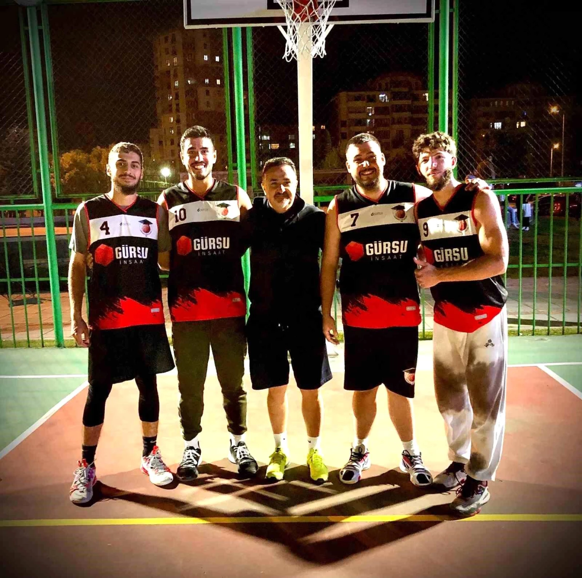 Kayseri\'de 3x3 Basketbol Turnuvası Şampiyonu Academia Spor Kulübü
