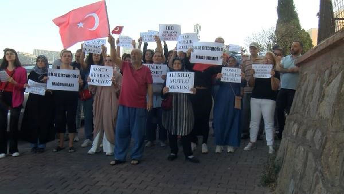 Maltepe\'deki Depreme Dayanıksız Binalar Protesto Edildi