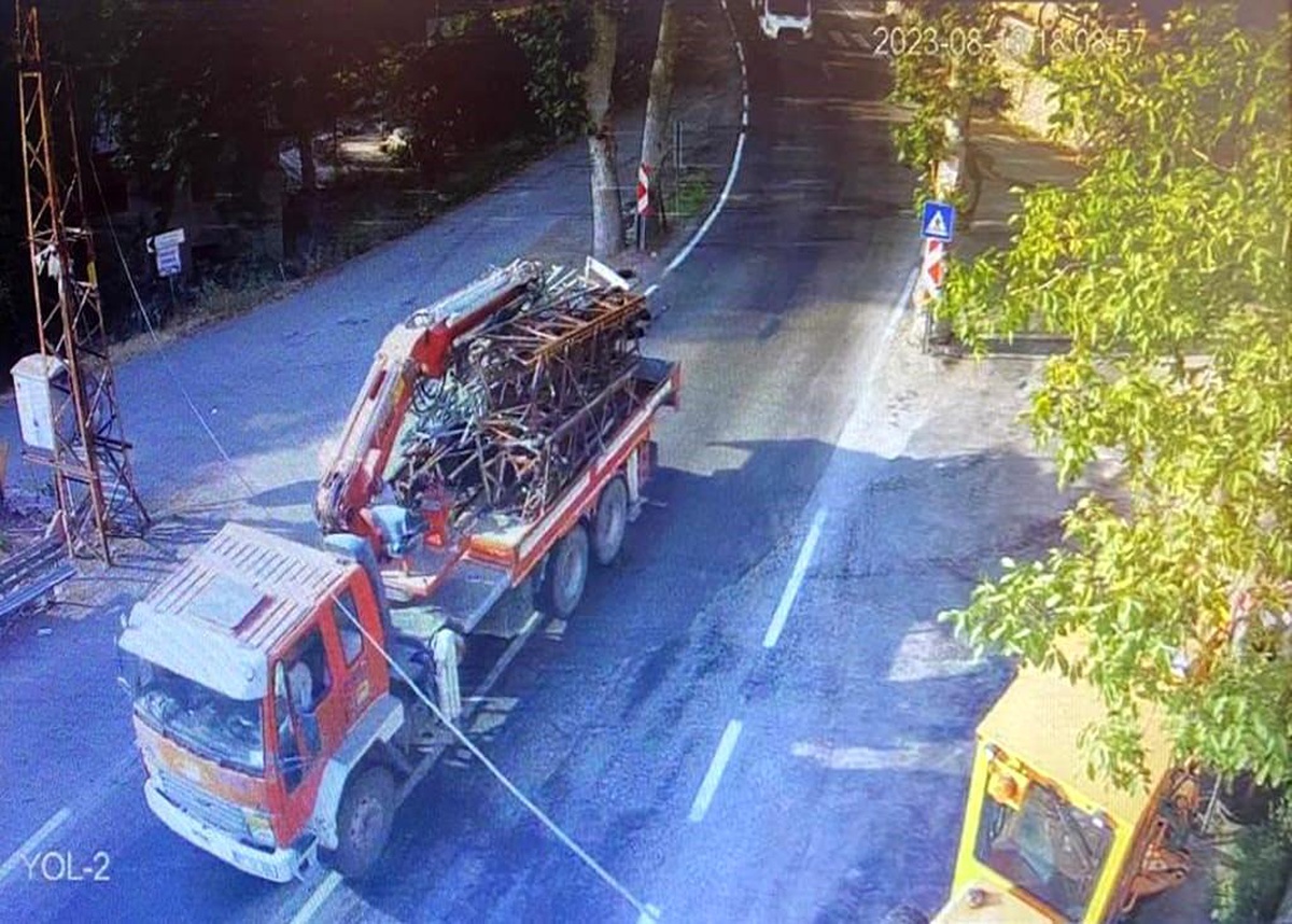 Mersin\'de Jandarma Ekipleri Hırsızlık Şüphelilerini Yakaladı
