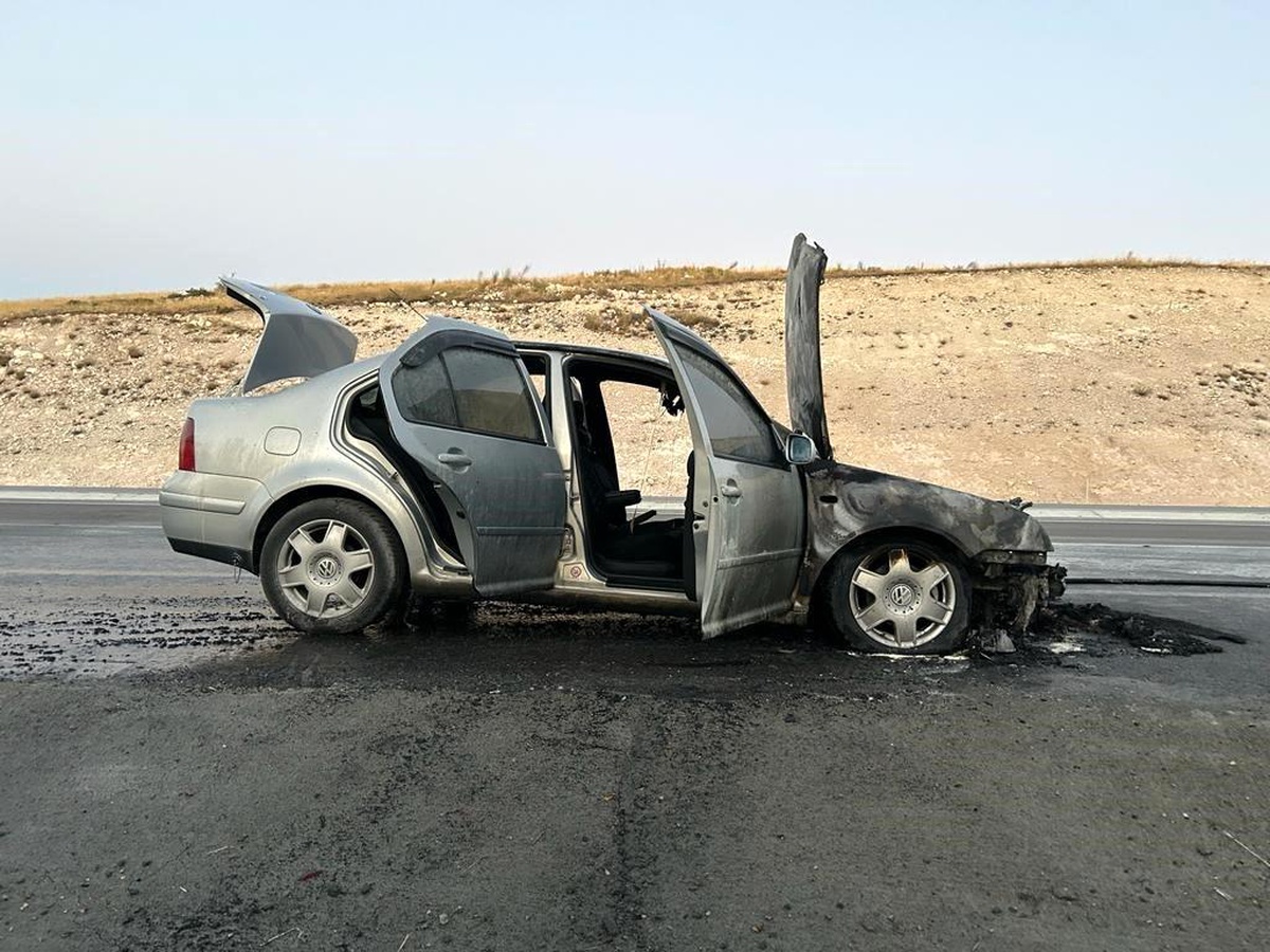 Afyonkarahisar\'da Bakımdan Çıkan Otomobil Yandı