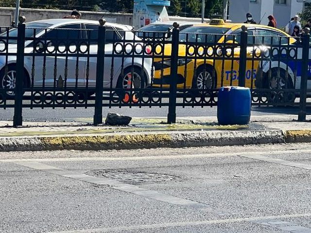 Pendik'te kimyasal alarmı! Yol trafiğe kapatıldı