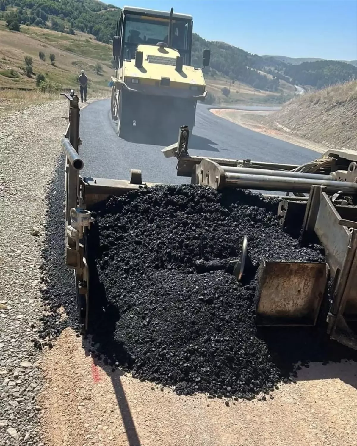 Tokat İl Özel İdaresi, 9,2 kilometrelik köy yolunu asfaltladı