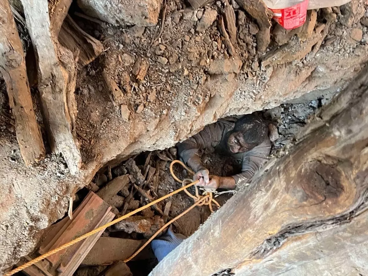 Yozgat\'ta ahır tamiratı sırasında göçük: Bir kişi yaralı olarak kurtarıldı