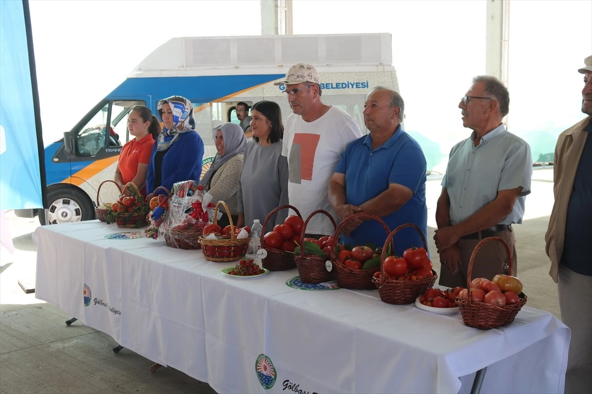 AGROTEC 26. Uluslararası Tarım Fuarı\'nda En İyi Domates ve Höşmerim Tatlısı Yarışması Düzenlendi