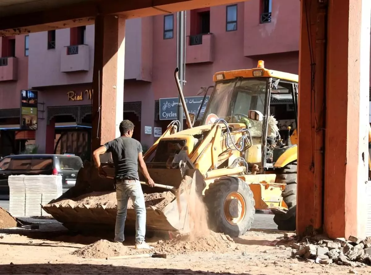 Fas\'ta meydana gelen depremde binlerce kişi hayatını kaybetti