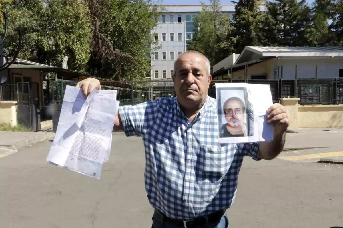 Diyarbakır\'da Dolandırıldı: Aracını Satmak İçin Şanlıurfa\'ya Giden Kişiye Sahte Çek Verildi