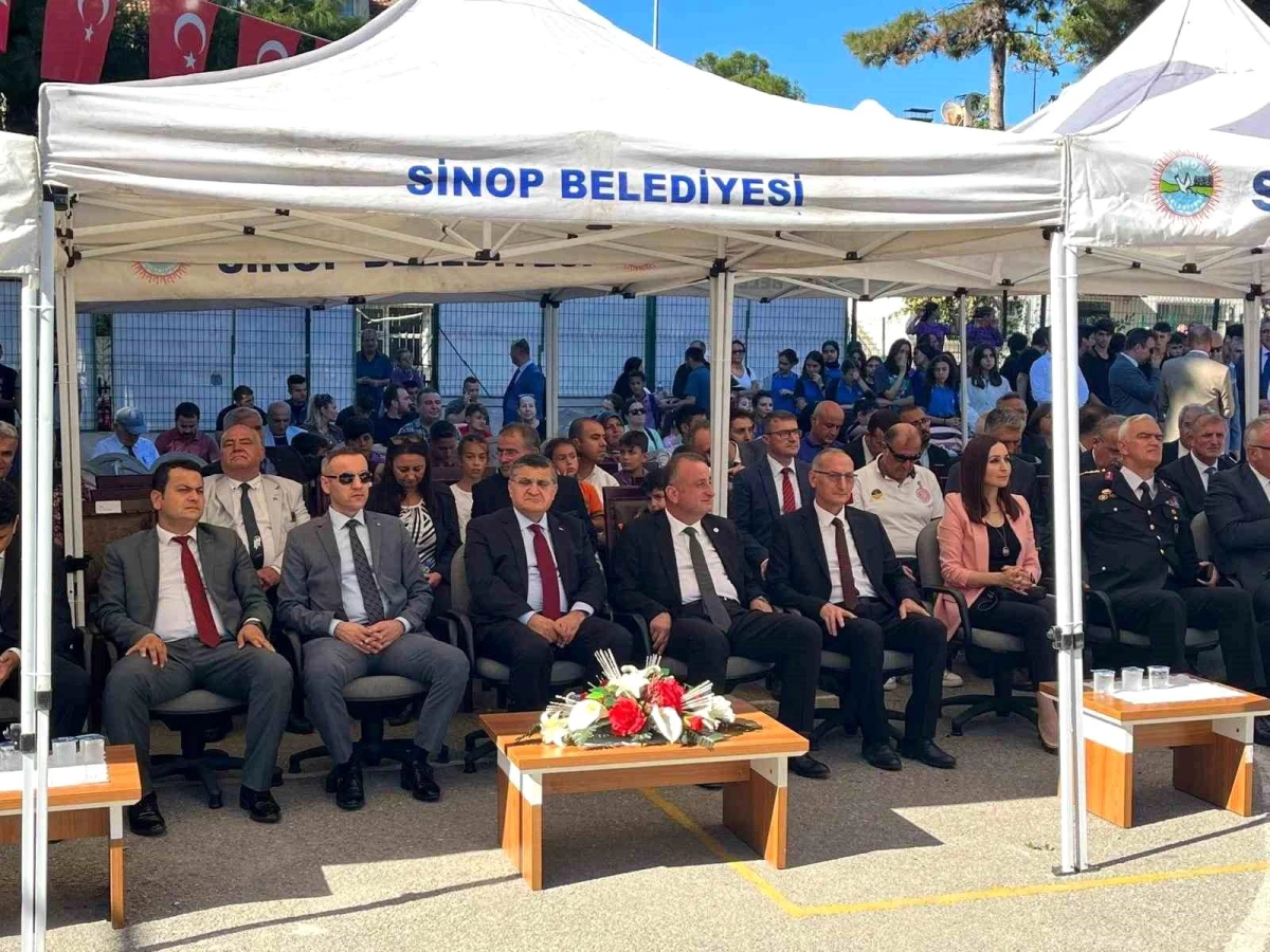 Sinop\'ta Atatürk\'ün Gelişinin 95. Yıl Dönümü Törenle Kutlandı