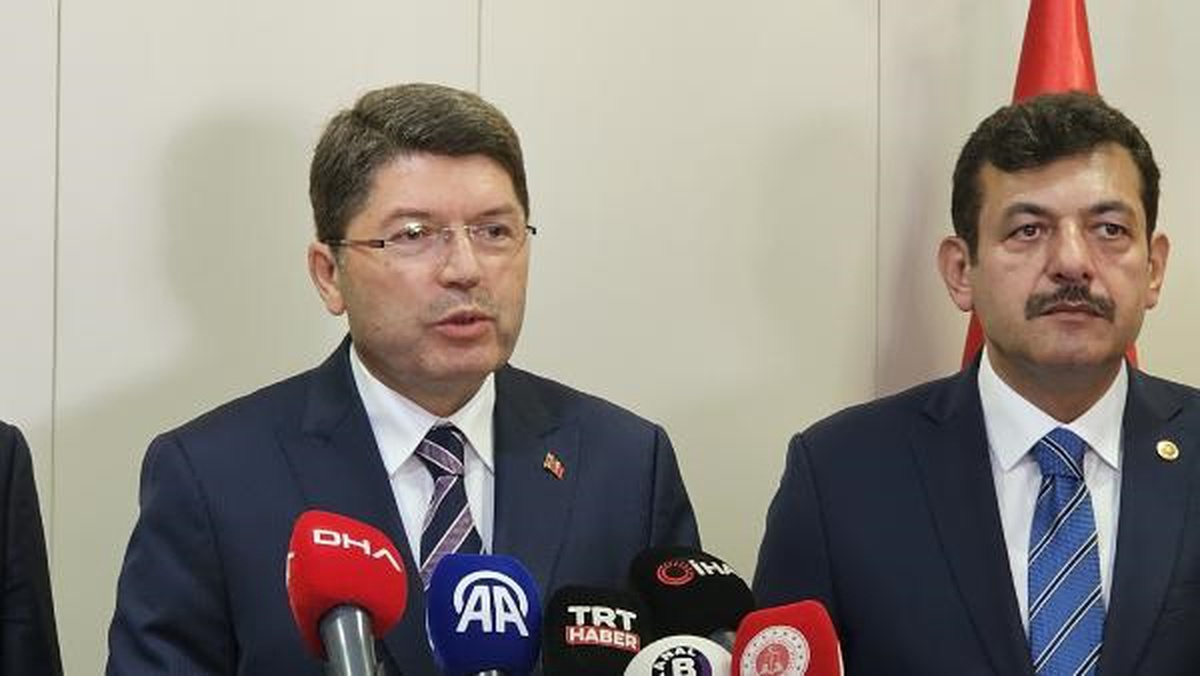 Adalet Bakanı Tunç, Zonguldak\'ta gazetecilerin sorularını yanıtladı Açıklaması
