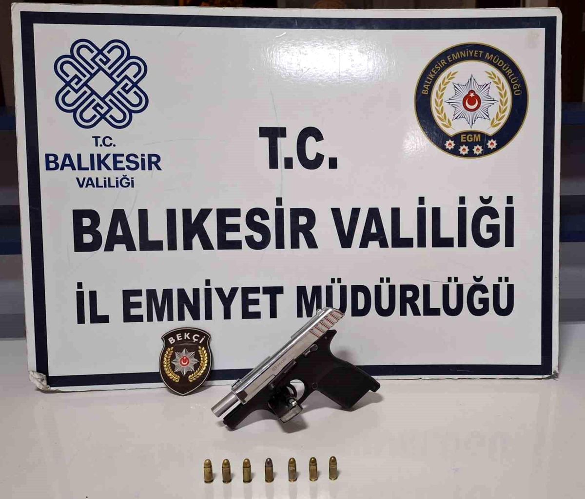 Balıkesir\'de Asayiş Uygulaması: 22 Şahıs Gözaltına Alındı, 11 Şahıs Tutuklandı