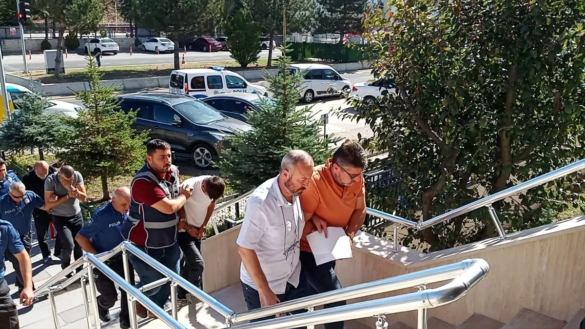 Bozüyük\'te hafif ticari araç çalma olayında 1 kişi tutuklandı