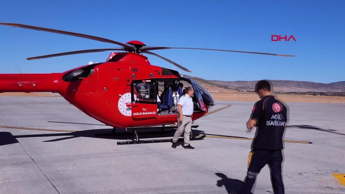 Bingöl\'de Sağlık Sorunu Yaşayan Yaşlı Adam Ambulans Helikopterle Hastaneye Nakledildi