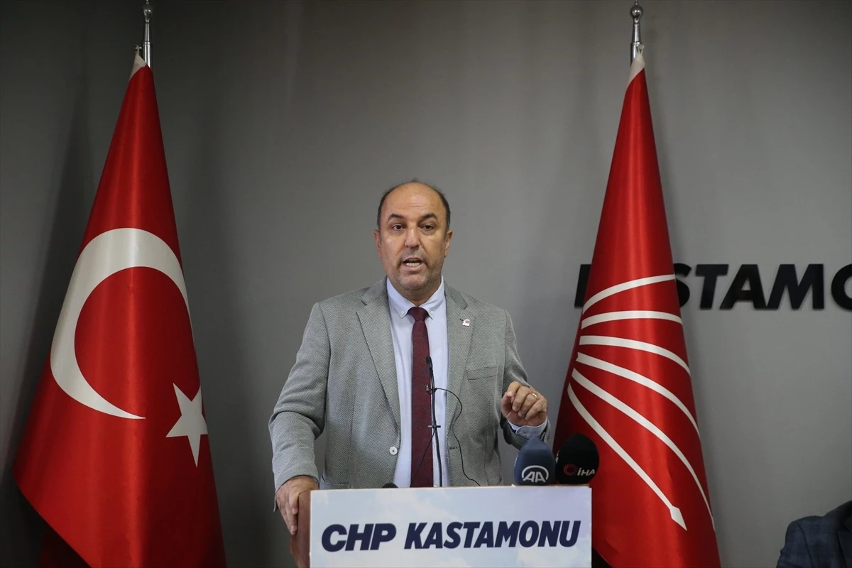 CHP Kastamonu Milletvekili ve İl Başkanı, Afyonkarahisar Kongresi\'nde yaşananlarla ilgili basın toplantısı düzenledi