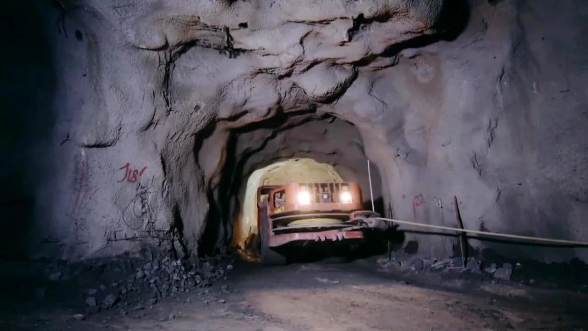 Çin\'deki Xingshan Demir Madeni\'nde 5G Teknolojisiyle Uzaktan Madencilik Kontrolü