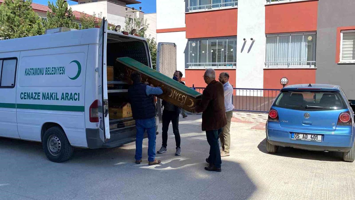 Kastamonu\'da Yalnız Yaşayan Yaşlı Kadın Evde Ölü Bulundu