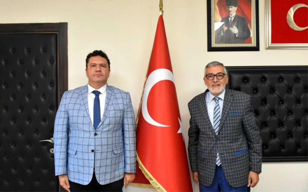 İnönü Belediye Başkanı Kadir Bozkurt, Eskişehir İl Sağlık Müdürü Prof. Dr. Uğur Bilge\'yi ağırladı