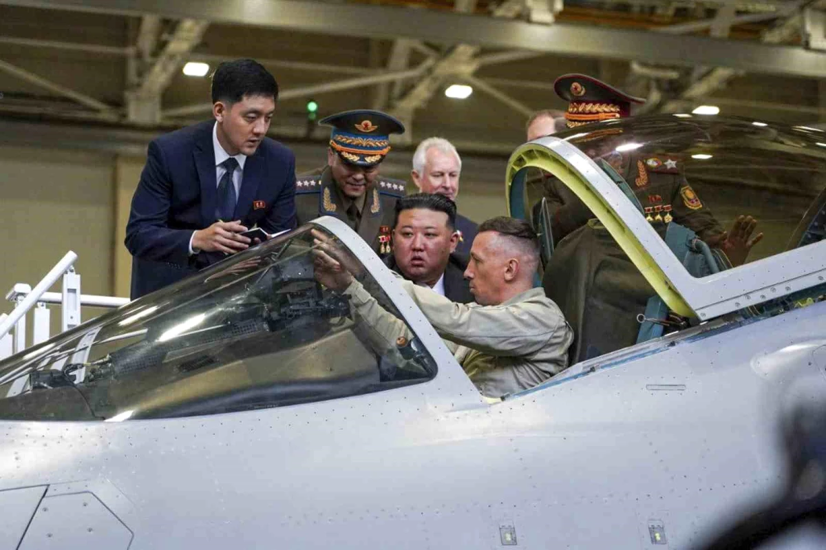Kuzey Kore Lideri Kim Jong-un, Rusya\'da Uçak Fabrikalarını İnceledi